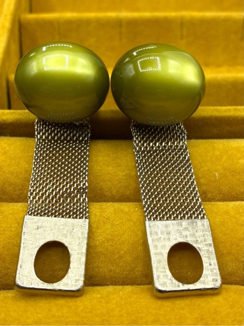 Vintage Green Lucite Cabochon Mesh Wrap Around Cufflinks Gold Tone MCM